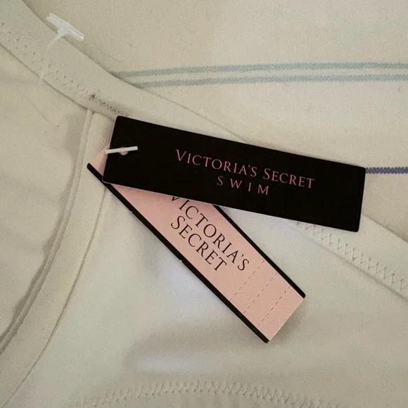 New Victoria’s Secret White Capri Ruffle Halter Bikini Swim Top Size 36DD - Picture 9 of 14